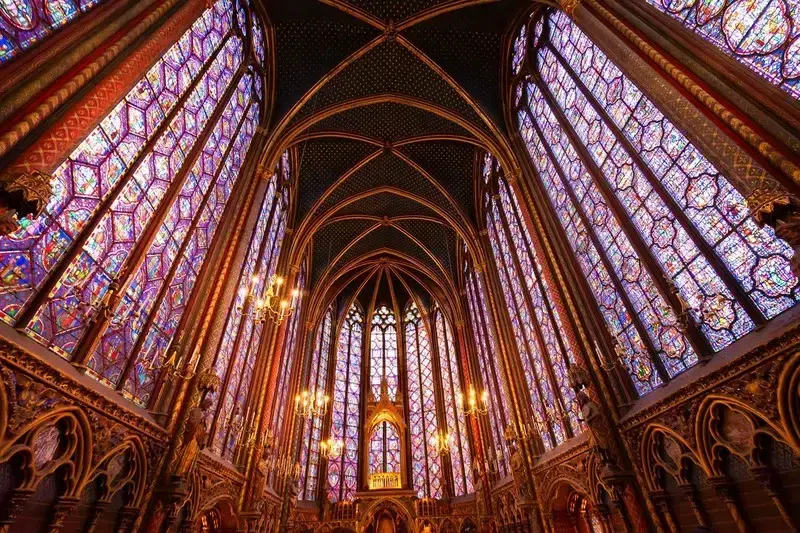 interno della Sainte-Chapelle Parigi
